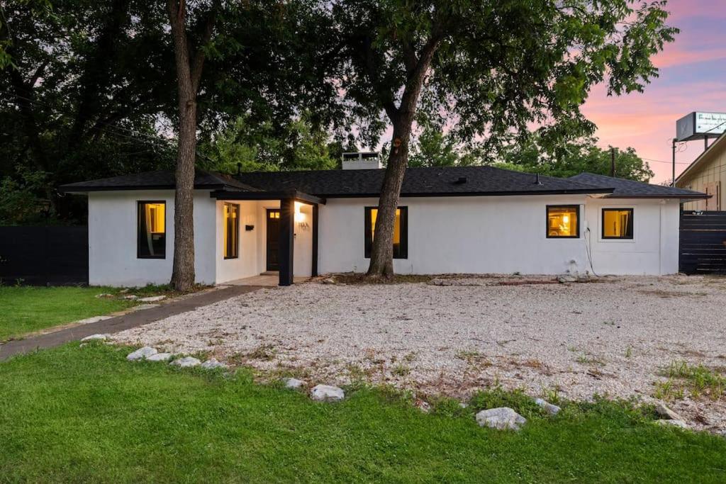 Апартаменты Bentwood Oasis In Austin House Экстерьер фото